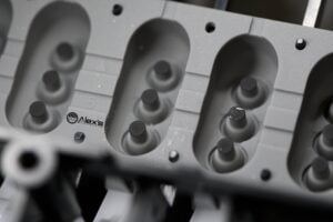 Loud Key in New Yamaha P-525: Issues with Rubber Contact Strips 20250503_0003
